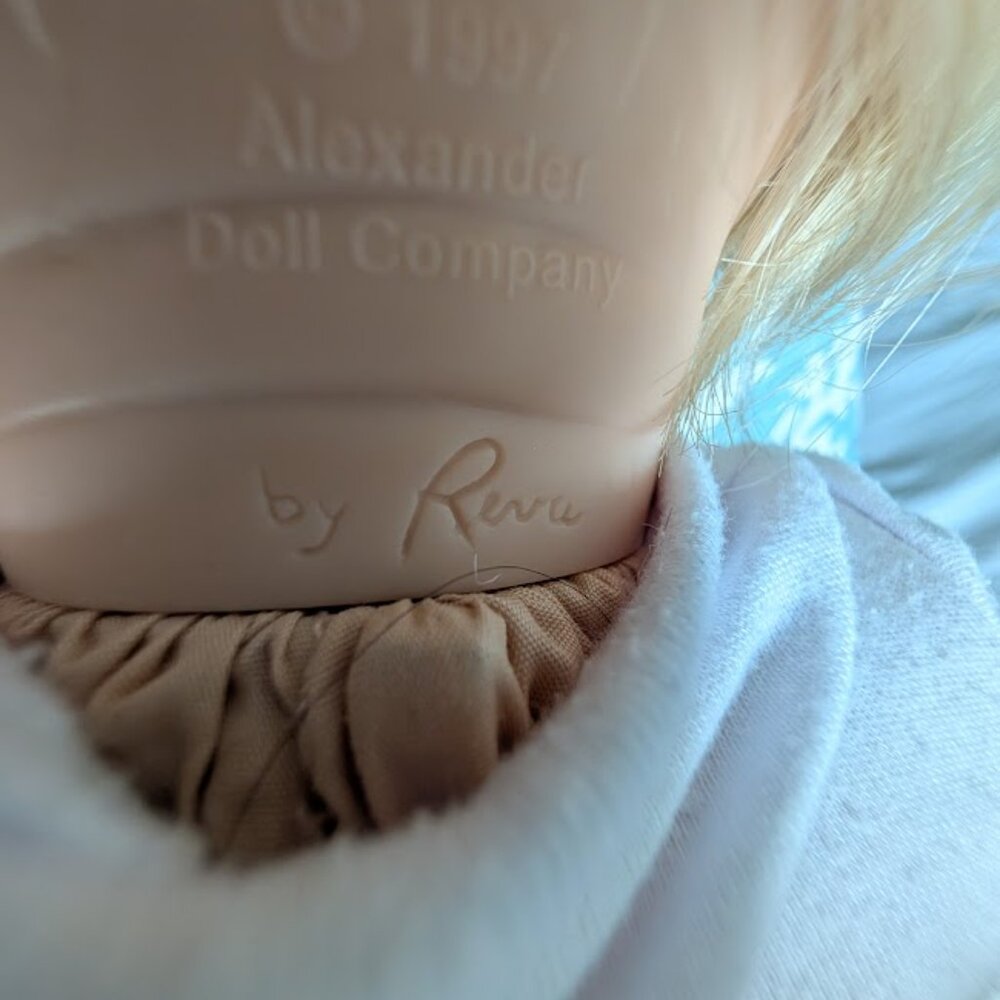 Vintage 1997 Madame Alexander Babble Baby Doll Laughs Babbles Coughs Blond Hair - Picture 7 of 16